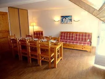 Madame Vacances Le Grand Panorama Apartment *